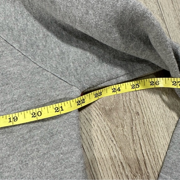 Y2K Grey Hard Rock Cafe Sweatshirt Size Medium - Picture 8 of 9